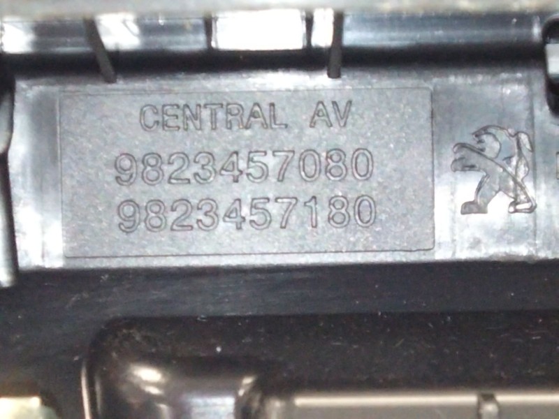 Recambio de mando multifuncion para peugeot 2008 i (cu_) 1.2 thp 130 / puretech 130 referencia OEM IAM 9823457080  