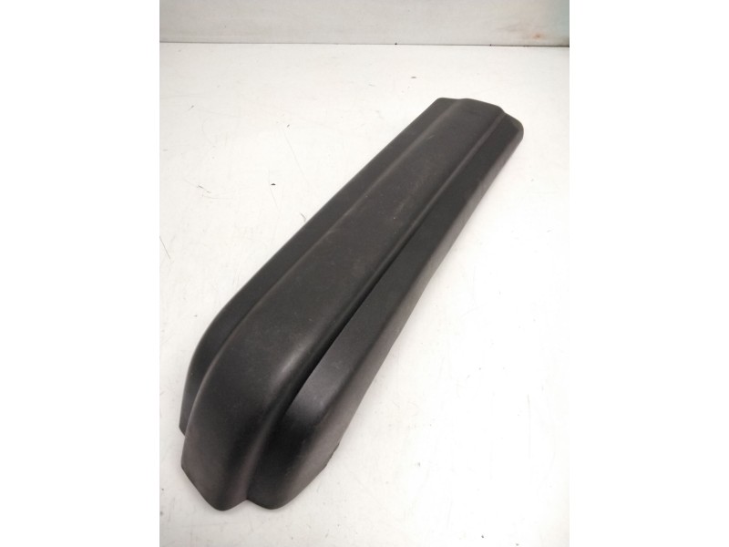 Recambio de puntera paragolpes trasera izquierda para ford escort nomade v turnier (anl) 1.6 i 16v referencia OEM IAM 27411515  