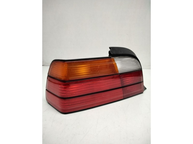 Recambio de piloto trasero izquierdo para bmw 3 (e36) 318 i referencia OEM IAM ZBR1387657  