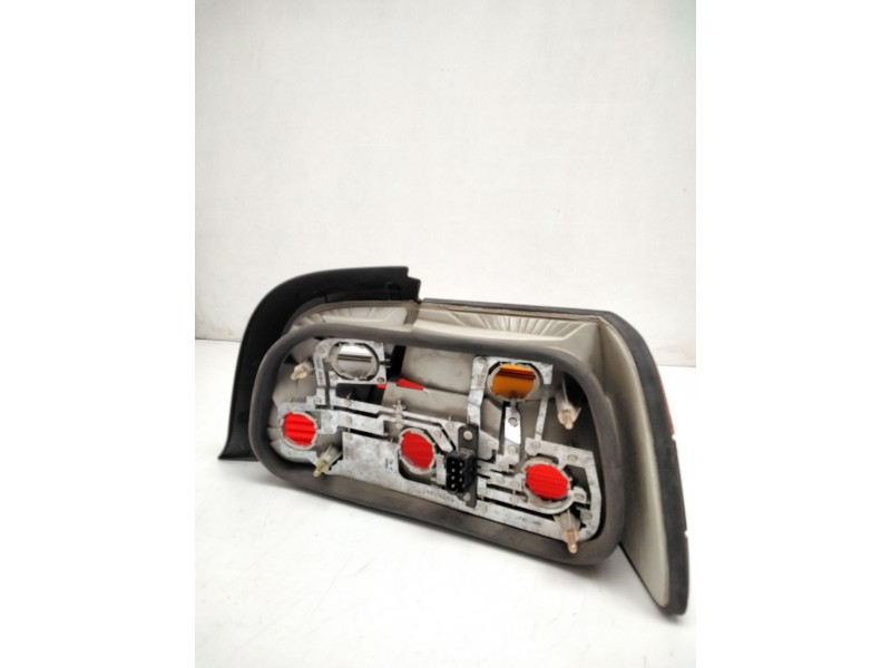 Recambio de piloto trasero izquierdo para bmw 3 (e36) 318 i referencia OEM IAM ZBR1387657  