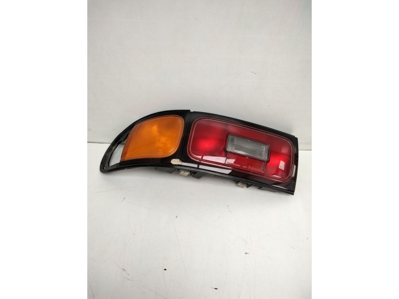 Recambio de piloto trasero izquierdo para toyota celica coupé (_t18_) 1.6 (at180) referencia OEM IAM 3308803L  