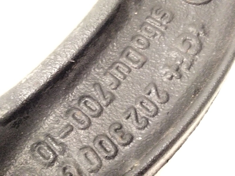 Recambio de brazo suspension inferior delantero derecho para audi a5 (8t3) 2.0 tdi referencia OEM IAM 8K0413  