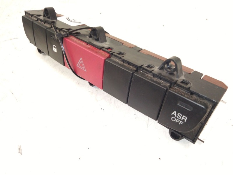 Recambio de warning para peugeot boxer furgón 2.0 bluehdi 130 referencia OEM IAM 7355861640  