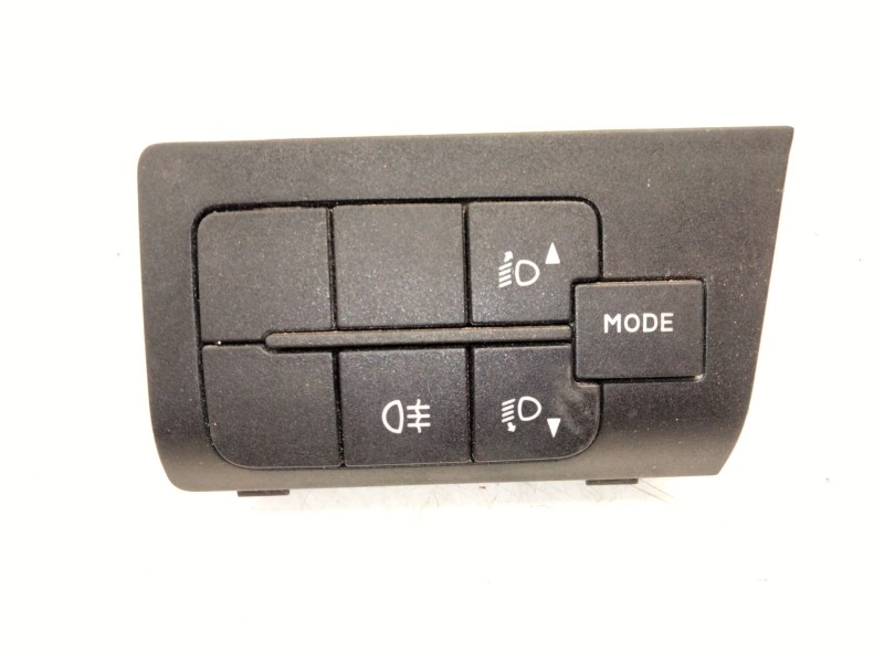 Recambio de mando luces para peugeot boxer furgón 2.0 bluehdi 130 referencia OEM IAM 07355860830  