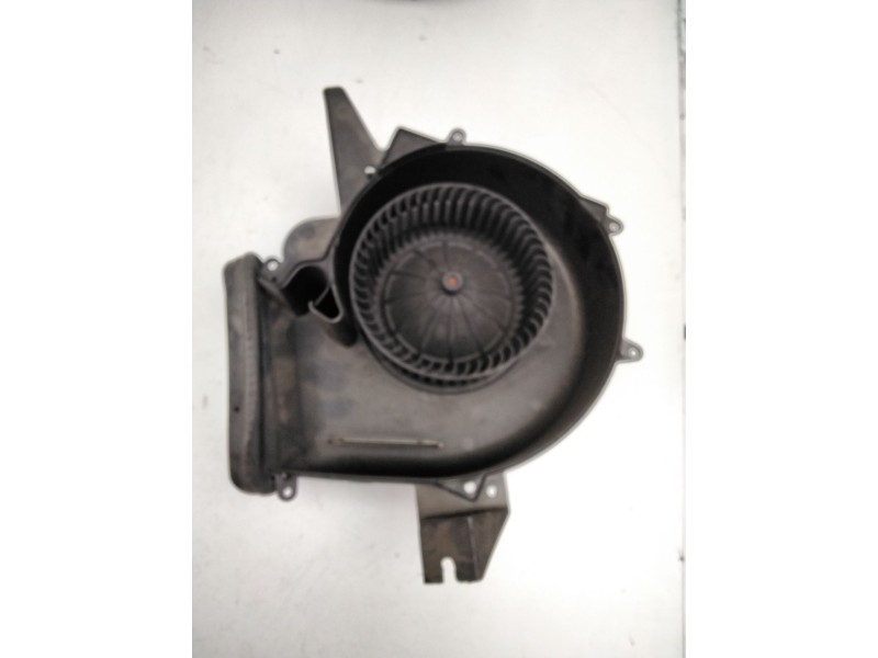 Recambio de motor calefaccion para nissan vanette cargo furgón (hc 23) 2.3 d referencia OEM IAM 0130111154  272009C352