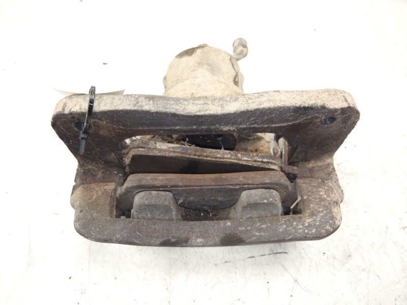 Recambio de pinza freno trasera derecha para ssangyong rodius 2.7 turbodiesel cat referencia OEM IAM   