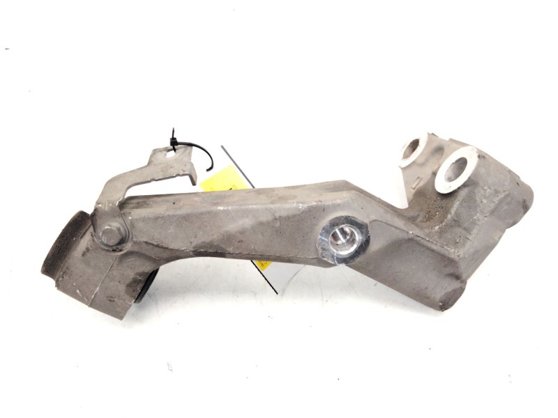 Recambio de soporte subchasis derecho para citroën c4 picasso ii 2.0 bluehdi 150 referencia OEM IAM   