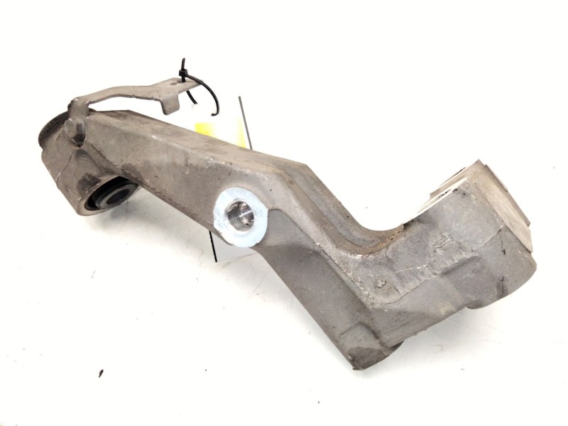 Recambio de soporte subchasis derecho para citroën c4 picasso ii 2.0 bluehdi 150 referencia OEM IAM   