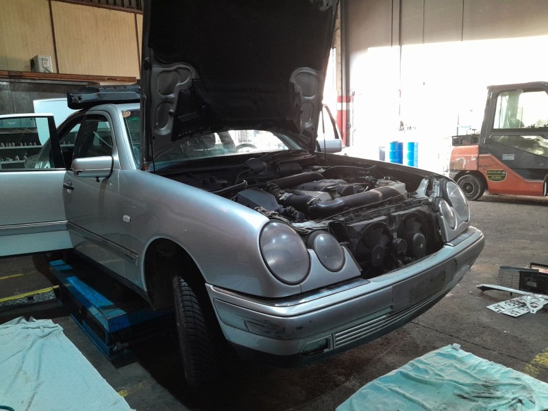 mercedes-benz clase e (w210) del año 1999
