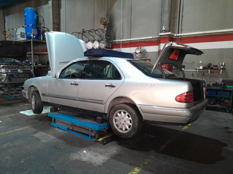 mercedes-benz clase e (w210) del año 1999