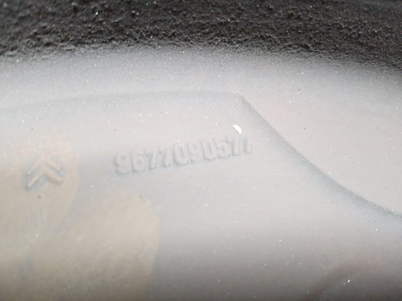 Recambio de llanta aluminio para citroën c4 picasso ii 2.0 bluehdi 150 referencia OEM IAM 9677090577  