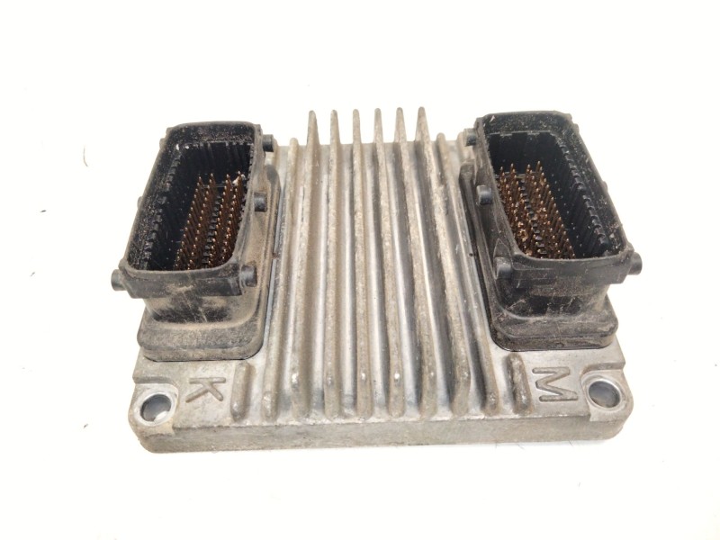Recambio de centralita motor uce para daewoo tacuma (u100) 2.0 referencia OEM IAM 96394555  