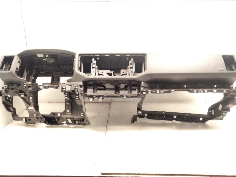 Recambio de salpicadero para man tge furgón 2.0 tdi (01v, 03v, 36v, uyb, uyc, uyd) referencia OEM IAM 7C1857003  