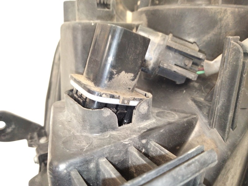 Recambio de faro derecho para hyundai h-1 furgón (a1) 2.5 crdi referencia OEM IAM   