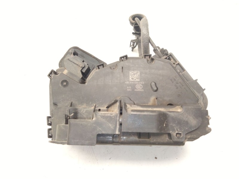 Recambio de cerradura puerta trasera derecha para volkswagen golf vii (5g1, bq1, be1, be2) 2.0 tdi referencia OEM IAM 5TA839016 