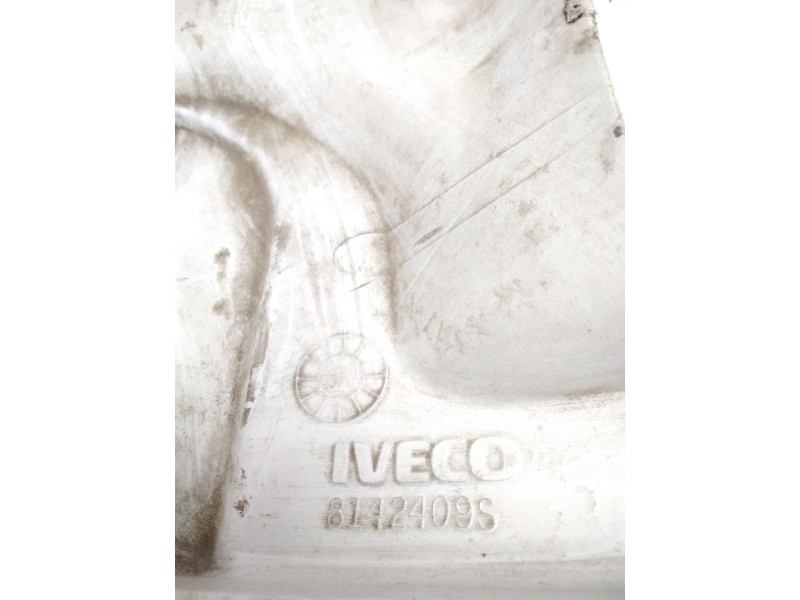 Recambio de aleta delantera izquierda para iveco eurotech cursor (mh) referencia OEM IAM 8142409S  