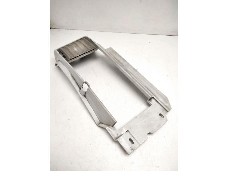 Recambio de cerquillo faro derecho para renault trafic furgón (t_, p_, v_) 2.5 d referencia OEM IAM 5000368208  