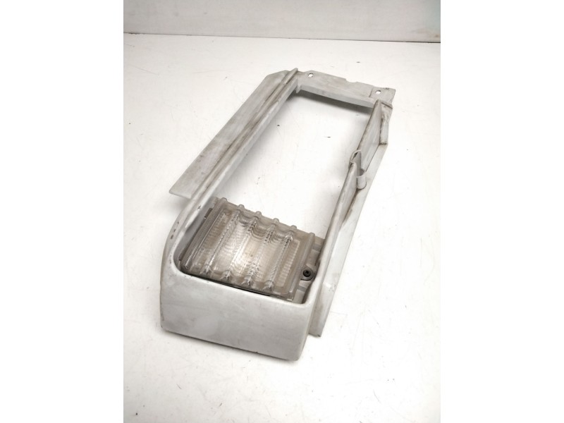 Recambio de cerquillo faro derecho para renault trafic furgón (t_, p_, v_) 2.5 d referencia OEM IAM 5000368208  