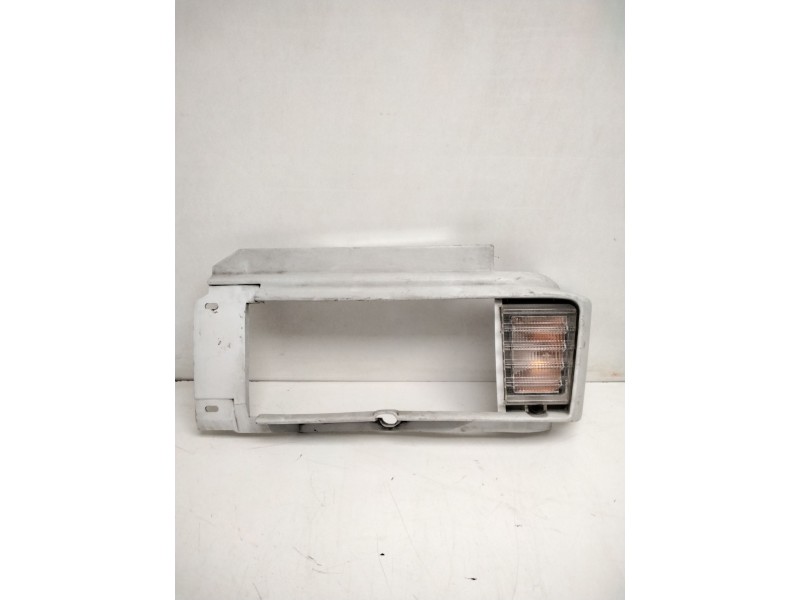Recambio de cerquillo faro izquierdo para renault trafic furgón referencia OEM IAM 5000368207  