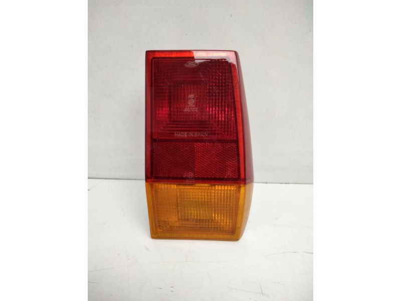 Recambio de piloto trasero derecho para ford fiesta i (gfbt) 0.9 referencia OEM IAM 77FG13A602AA  