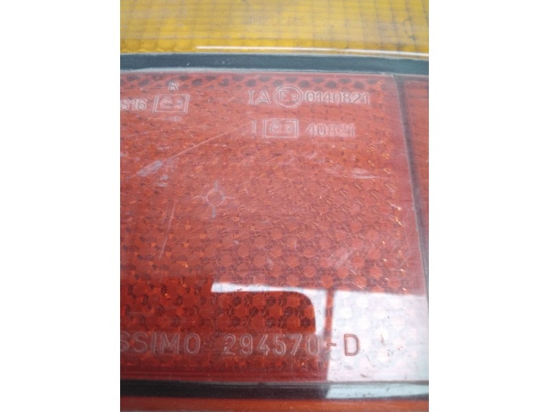 Recambio de tulipa central derecha para fiat croma (154_) 1600 referencia OEM IAM 294570D  