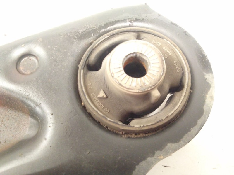 Recambio de brazo suspension inferior delantero derecho para volkswagen golf vii (5g1, bq1, be1, be2) 2.0 tdi referencia OEM IAM