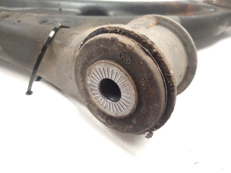 Recambio de brazo suspension inferior delantero derecho para volkswagen golf vii (5g1, bq1, be1, be2) 2.0 tdi referencia OEM IAM