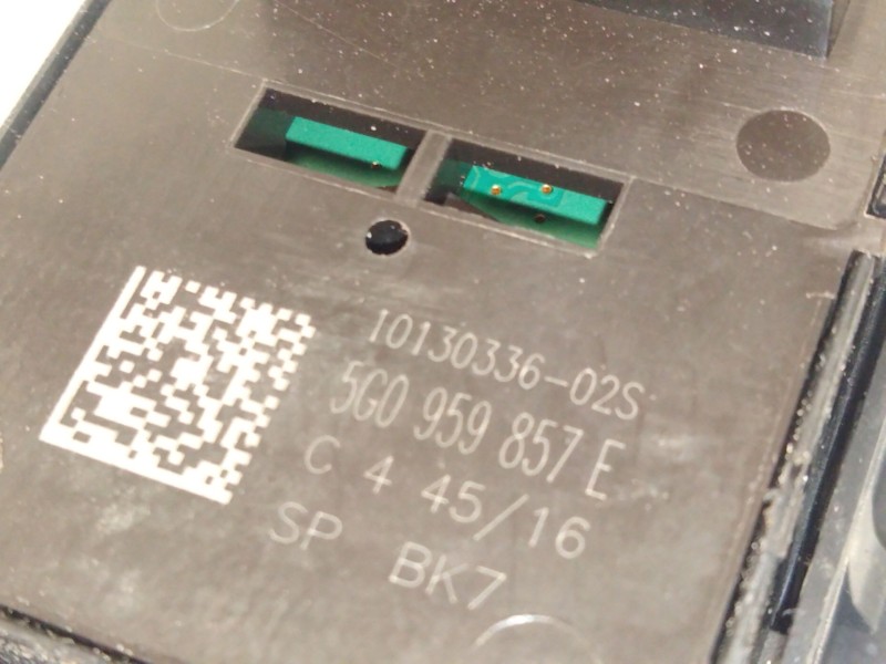 Recambio de mando elevalunas delantero izquierdo para volkswagen golf vii (5g1, bq1, be1, be2) 2.0 tdi referencia OEM IAM 5G0959