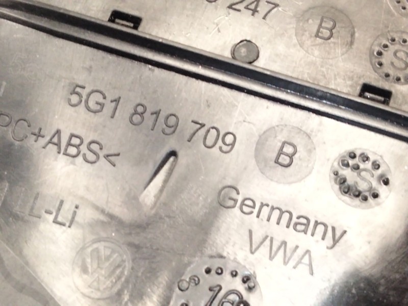 Recambio de aireador izquierdo para volkswagen golf vii (5g1, bq1, be1, be2) 2.0 tdi referencia OEM IAM 5G1819709  