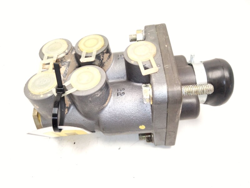 Recambio de valvula aire para renault trucks messenger furgón b 80.35 (fn40b5) referencia OEM IAM MB4434  