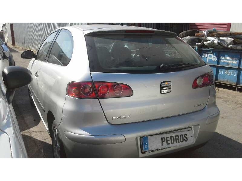 seat ibiza (6l1) del año 2002