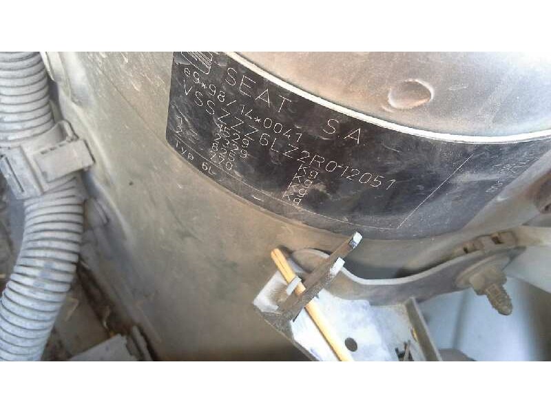 seat ibiza (6l1) del año 2002