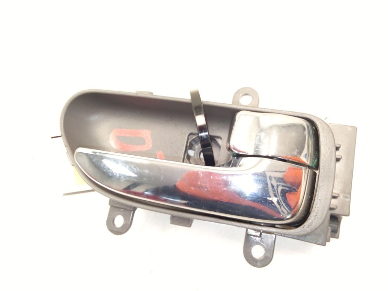 Recambio de maneta interior trasera derecha para nissan x-trail ii (t31) 2.0 dci referencia OEM IAM   