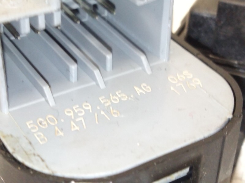 Recambio de mando retrovisor para volkswagen golf vii (5g1, bq1, be1, be2) 2.0 tdi referencia OEM IAM 5G0959565  