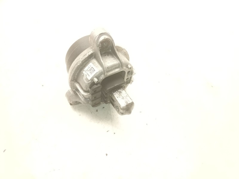 Recambio de soporte motor derecho inferior para bmw 5 (f10) 520 d referencia OEM IAM 678560201  