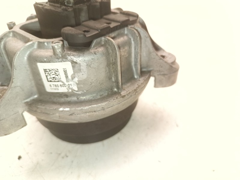 Recambio de soporte motor derecho inferior para bmw 5 (f10) 520 d referencia OEM IAM 678560201  