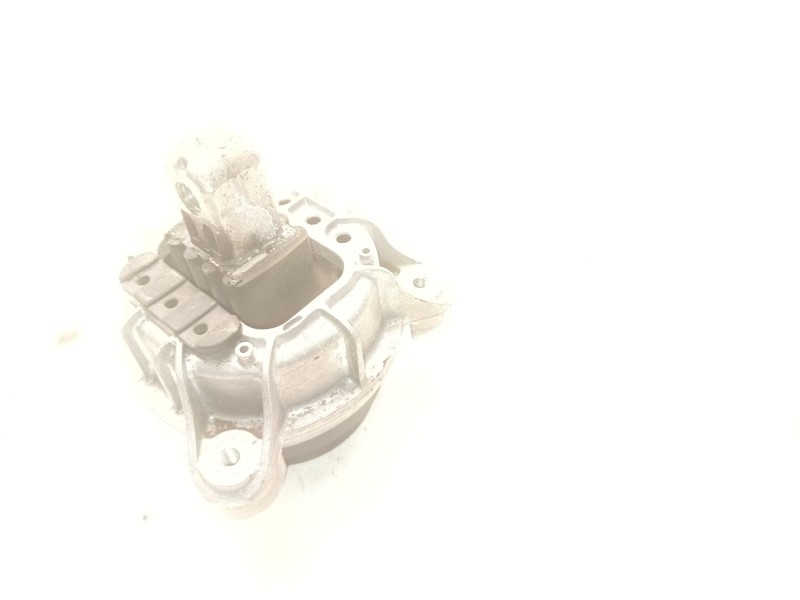 Recambio de soporte motor derecho inferior para bmw 5 (f10) 520 d referencia OEM IAM 678560201  