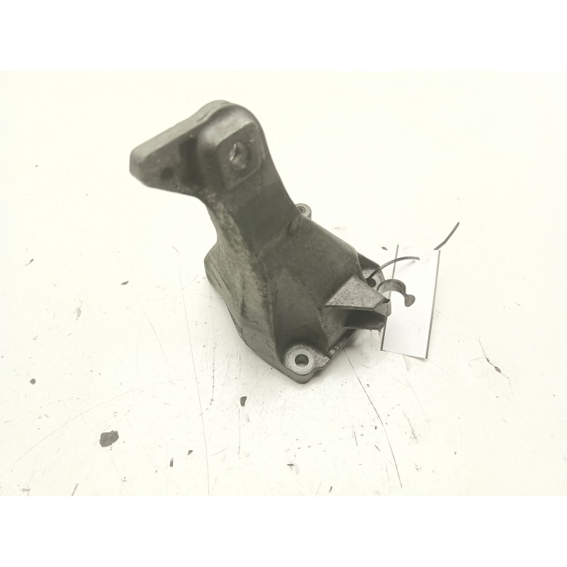 Recambio de soporte motor derecho superior para bmw 1 descapotable (e88) 120 d referencia OEM IAM 22116781916  