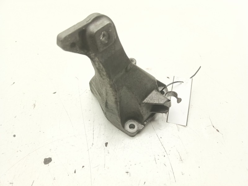 Recambio de soporte motor derecho superior para bmw 1 descapotable (e88) 120 d referencia OEM IAM 22116781916  