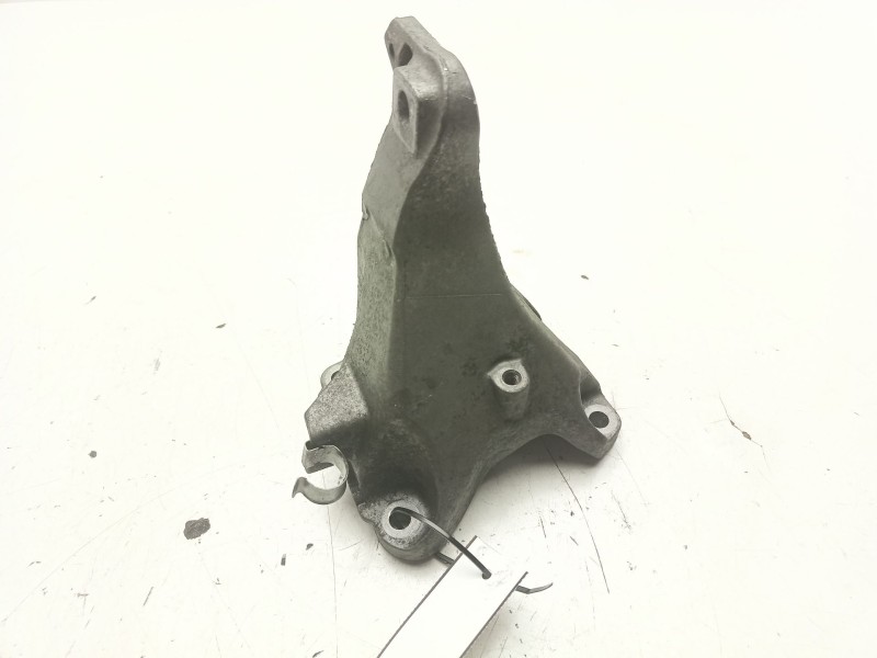 Recambio de soporte motor derecho superior para bmw 1 descapotable (e88) 120 d referencia OEM IAM 22116781916  