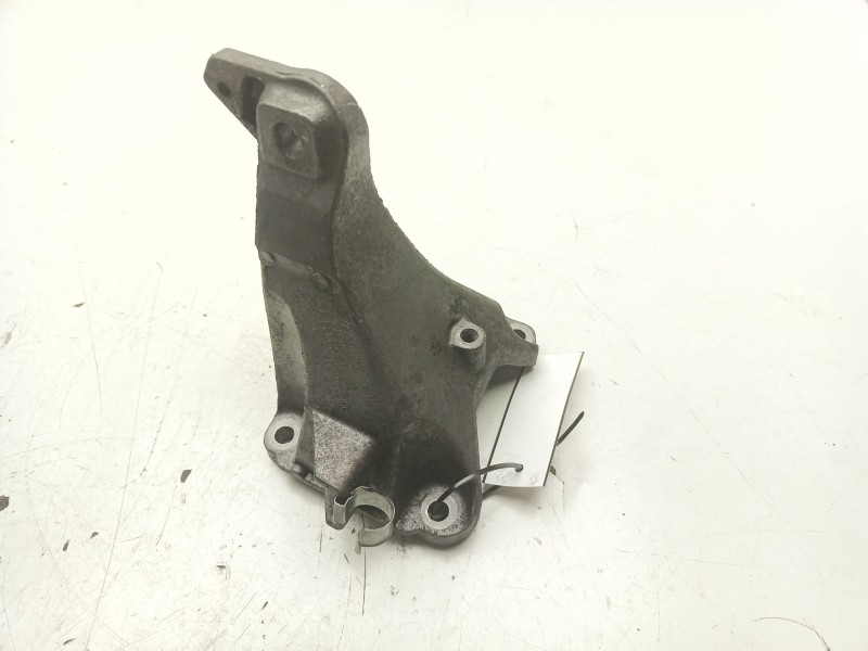 Recambio de soporte motor derecho superior para bmw 1 descapotable (e88) 120 d referencia OEM IAM 22116781916  