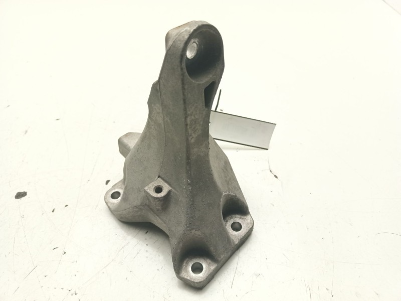 Recambio de soporte motor derecho superior para bmw 1 (f20) 114 d referencia OEM IAM 22116777064  