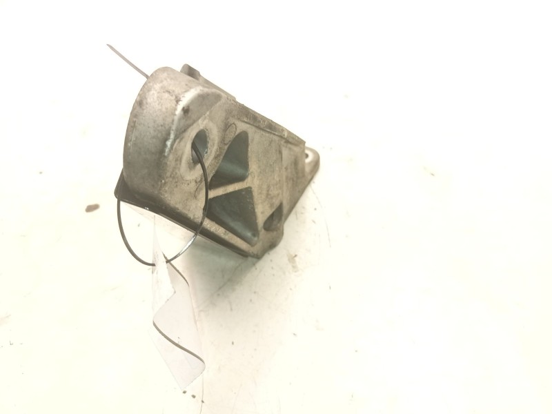 Recambio de soporte motor derecho superior para bmw x3 (e83) 3.0 sd referencia OEM IAM 22113414582  