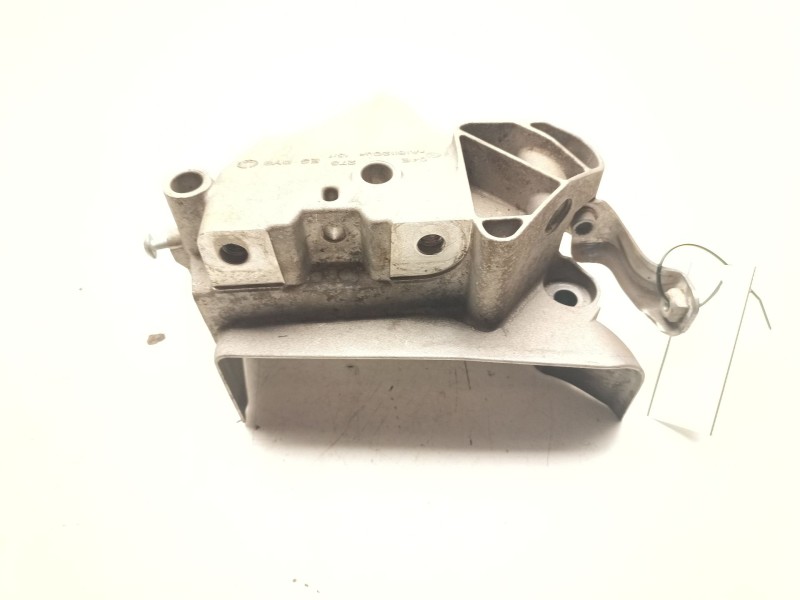 Recambio de soporte motor derecho inferior para seat ateca (kh7) style referencia OEM IAM 04E199275  