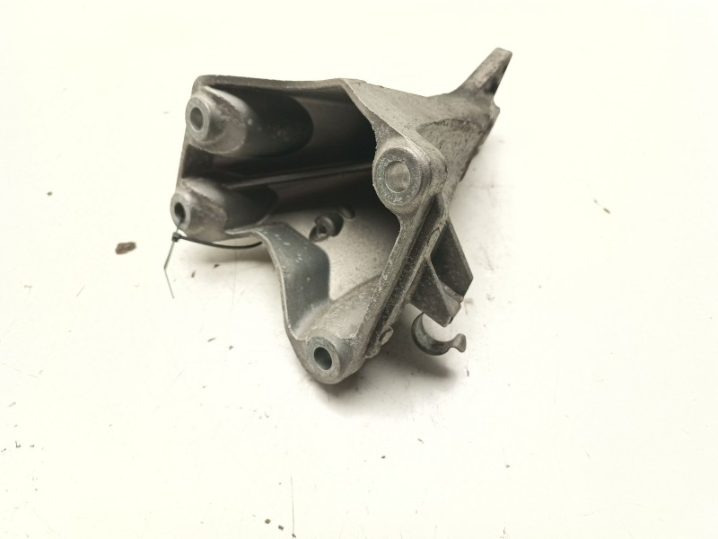 Recambio de soporte motor derecho superior para bmw x1 (e84) sdrive 18 d referencia OEM IAM 22116781916  