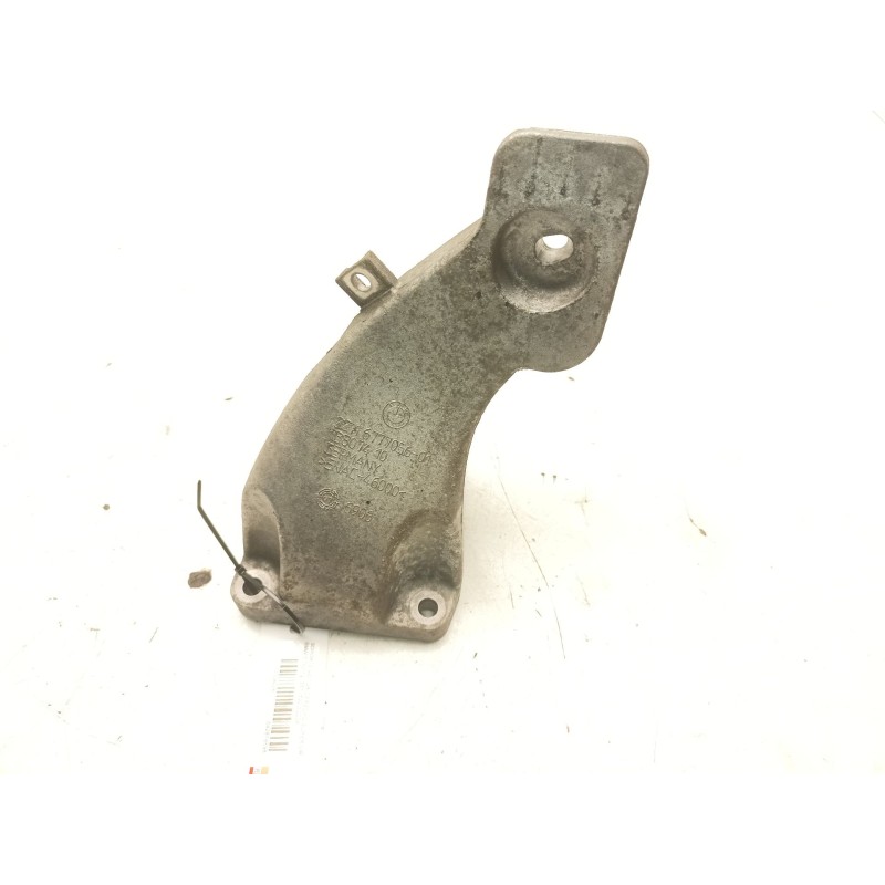 Recambio de soporte motor derecho superior para bmw 5 touring (e61) 530 d referencia OEM IAM 22116777056  