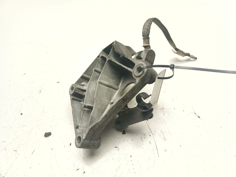 Recambio de soporte motor izquierdo superior para bmw 1 (e87) 118 d referencia OEM IAM 22116775041  