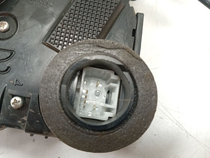 Recambio de cerradura puerta delantera derecha para toyota yaris active referencia OEM IAM   