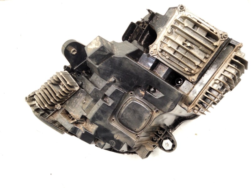 Recambio de faro xenon izquierdo para mercedes-benz clase c (w205) c 220 bluetec / d (205.002, 205.004) referencia OEM IAM A2059