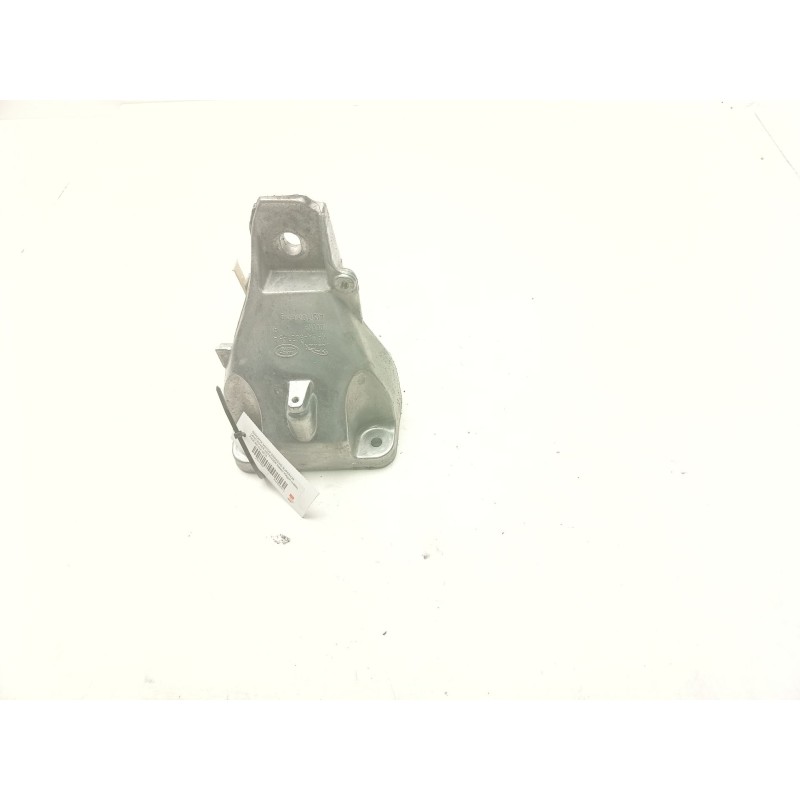 Recambio de soporte motor derecho superior para land rover defender station wagon (l663) p300 si4 4x4 referencia OEM IAM KPLA-60